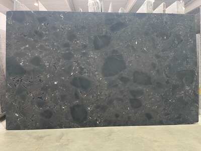 Beispielfoto einer Rohplatte (Unterschiede in Farbe, Zeichnung und Struktur sind möglich)